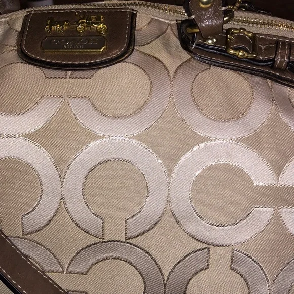 Coach Bag - Picture 2 of 11